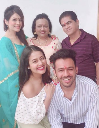 Neha Kakkar Family Pics