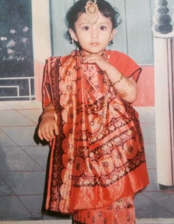 Monali Thakur Childhood Pic