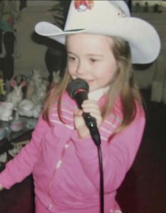 Sabrina Carpenter's Age, Net Worth, Family & Biography