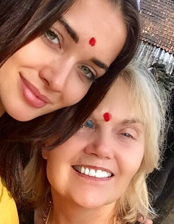 Amy Jackson's Mother Pic