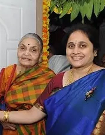 Javagal Srinath Mother Pic