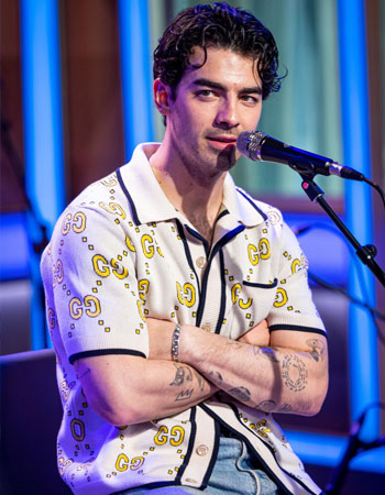 Joe Jonas Nick Jonas Brother