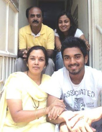 KL Rahul Family Pics