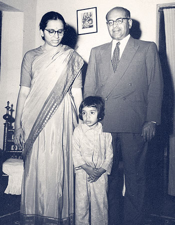 Kiran Mazumdar's Father Pic