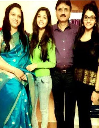 Pranali Singh Family Pic