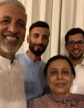 Shan Masood Family Pic