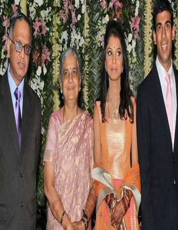 Rrishi Sunak Parents Pic