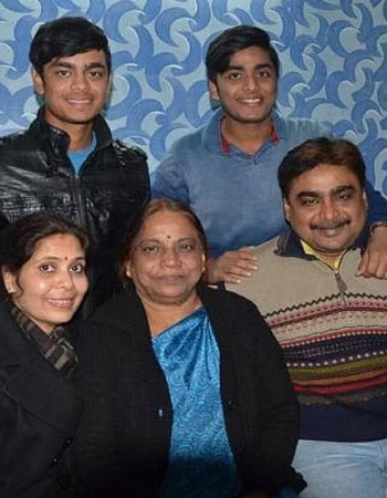 Ishan Kishan Family Pics