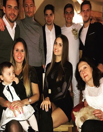 Paulo Dybala Family Pic