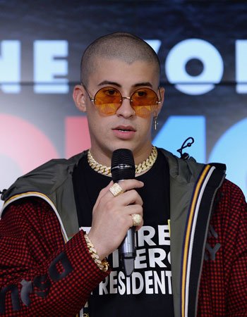 Bad Bunny Age, Net Worth, Girlfriend, Family, and Biography