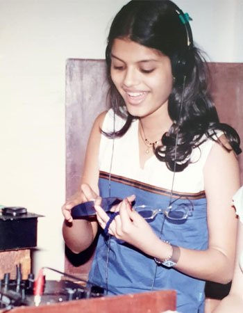 Sonali Raut Childhood Pics