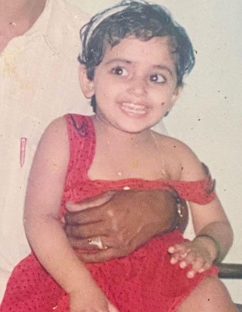 Anu Sithara Childhood Pics