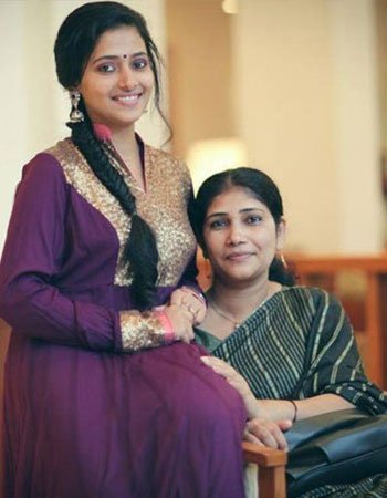 Renuka Salam Anu Sithara Mother