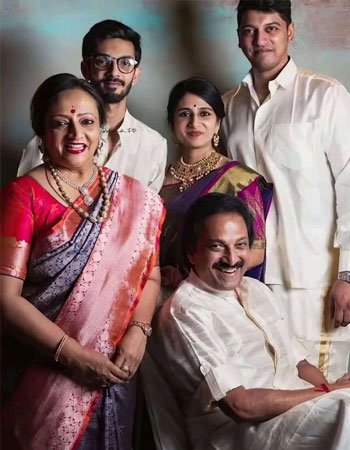 Anirudh Ravichander Family Pics