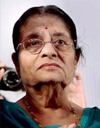 Kamla Advani Pratibha Advani Mother