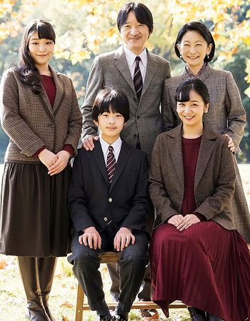 Mako Komuro Family Pic