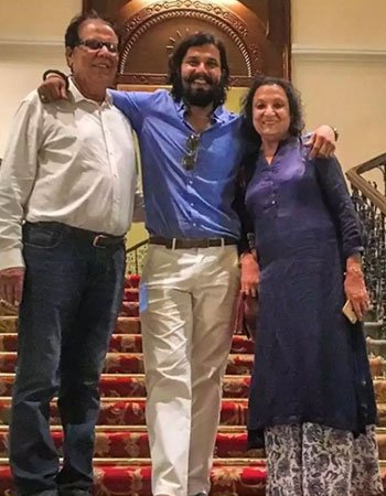 Randeep Hooda Parents Pic