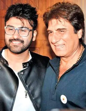 Aarya Babbar with his Father Raj Babbar