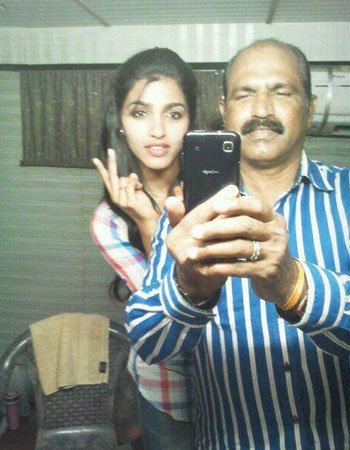 Dhansika Family with her Father