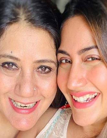Ishani Sharma with her Mother
