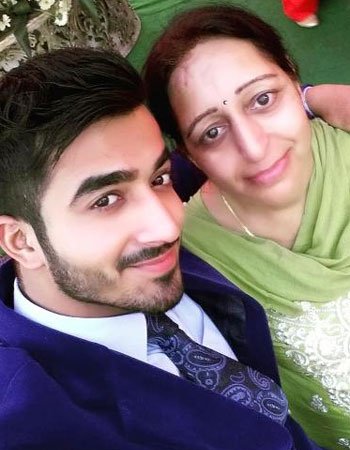 Navdeesh Arora with his Mother Veena Arora