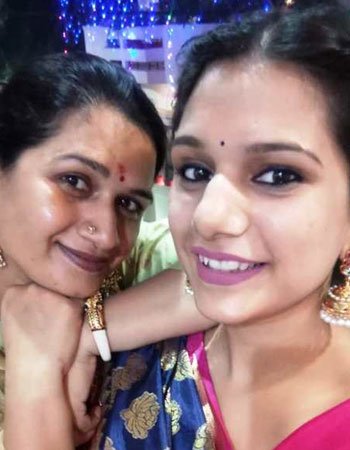 Neetu Pandey with her Daughter Shubhra PandeyNeetu Pandey with her Daughter Shubhra Pandey