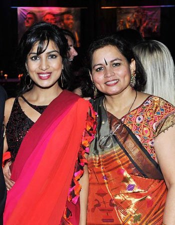 Pallavi Sharda with her Mother Hema Sharda