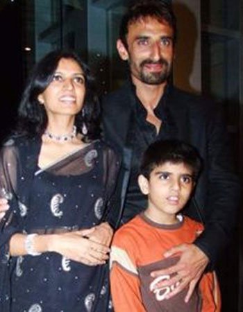Rahul Dev with his  Wife Late Rina and Son
