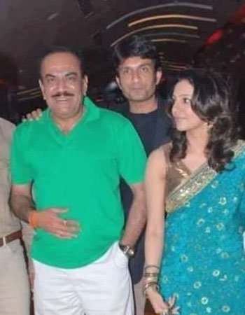 Shivaji Satam with his wife Late Aruna Satam and Son