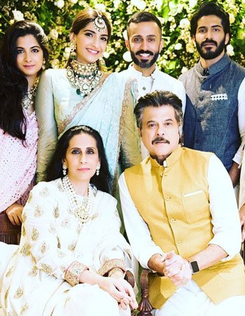 Sonam Kapoor Family Picture