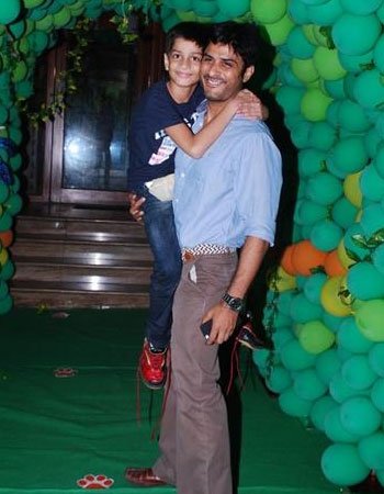 Vikas Bhalla with his Son Veer