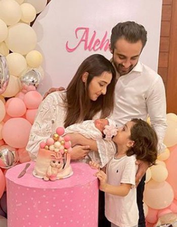 Momal Sheikh with her Husband and Children