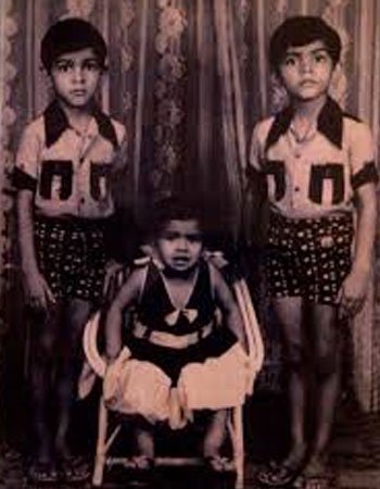 Rajiv Lakshman Childhood Picture with his Siblings