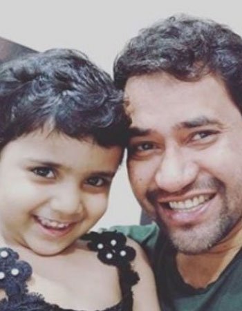 Dinesh Lal Yadav with his Daughter Aditi