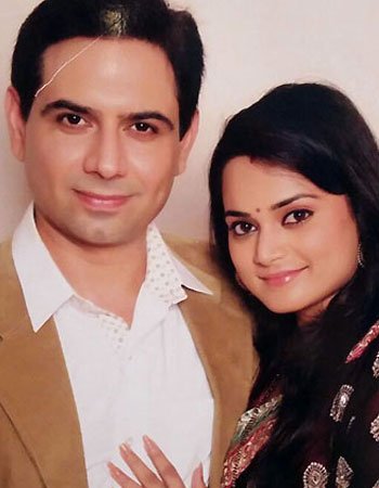 Dolphin Dwivedi with her Husband