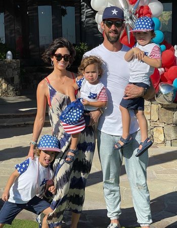 Michael Phelps with his Wife and Children