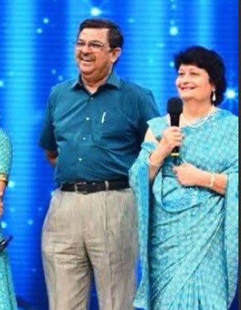 Nandish Sandhu Parents Picture