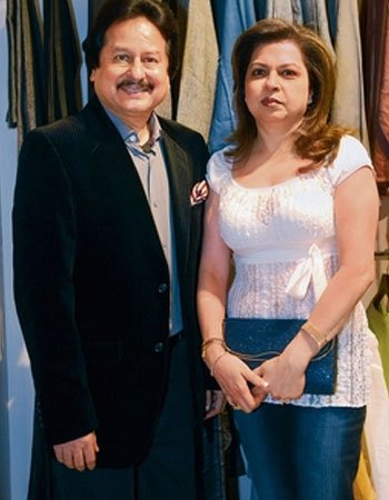 Pankaj Udhas with his Wife Farida Udhas