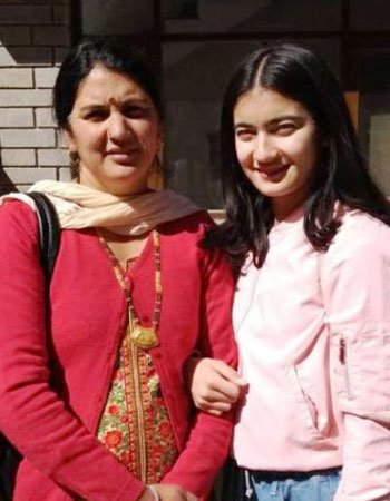 Pratibha Ranta with her Mother Sandeshna Ranta