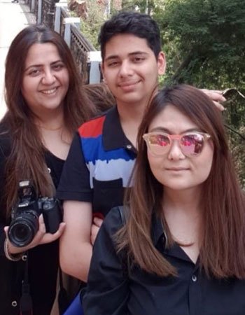 Radhika Khera with her Siblings