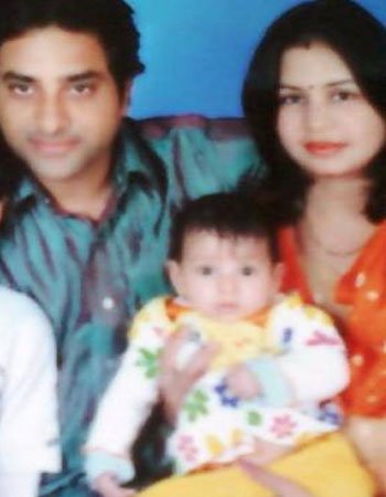 Shashank Udapurkar with his Wife and Son