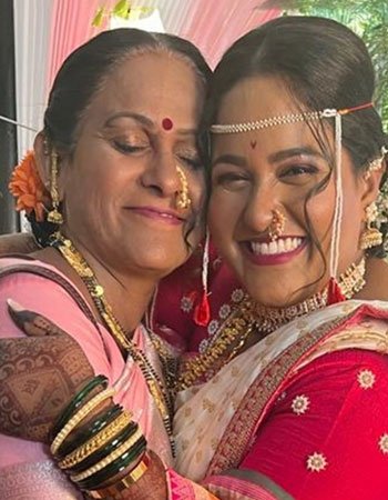 Vanita Kharat with her Mother