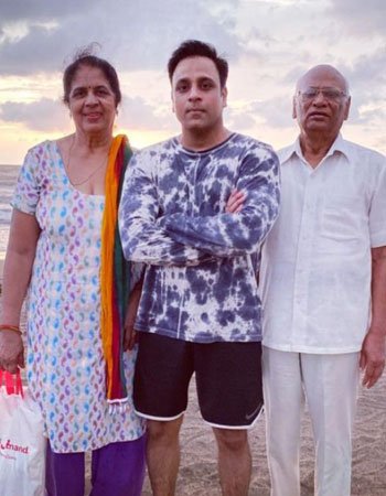 Abhishek Avasthi with his Parents