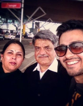 Amol Parashar with his Parents