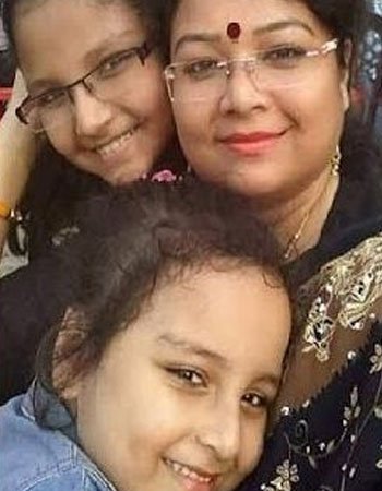 Arshiya Mukherjee with her Mother and Sister