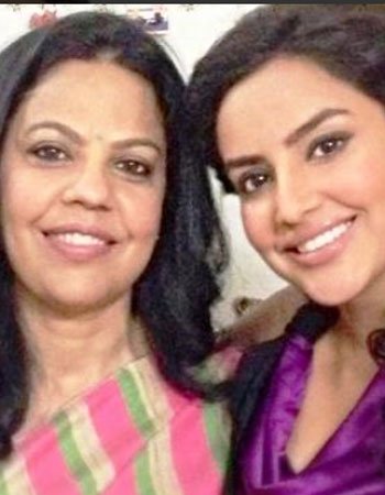 Priya Anand with her Mother