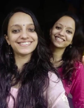 Anuradha Iyengar with her Sister Apoorva Iyengar