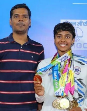 Dhinidhi Desinghu with his Father Desinghu Pundi Srinivasan 