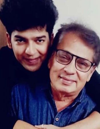 Siddharth Dhanda with his Father Bharat Bhushan Dhanda